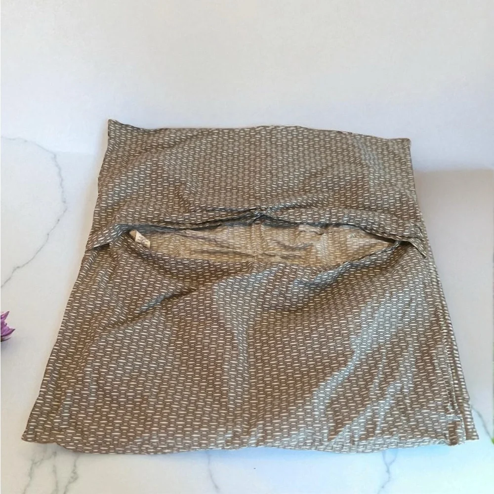 West Elm Green Organic Cotton Gray Geometric Pintuck Euro Shams 2 Pc Set